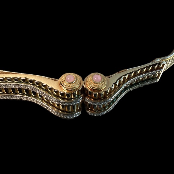 Vintage 1980’s Judith Leiber Gold Crystal Belt. (mc) - Picture 4 of 16